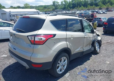 2018 Ford Escape Se z USA, uszkodzony, nr VIN 1FMCU9GD2JUB94440